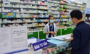 TP. Hồ Chí Minh: trên 90% học sinh các khối lớp 9 và 12 đi học trực tiếp trở lại trong ngày đầu tiên; huy động nhà thuốc tư nhân tham gia vào việc chăm sóc, điều trị F0 tại nhà.